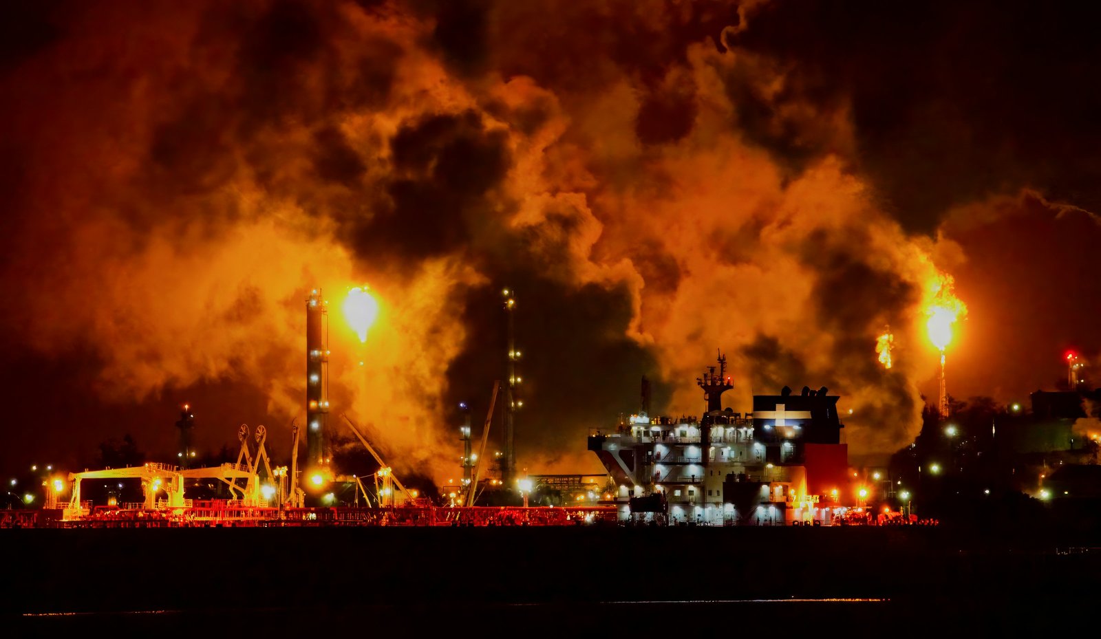 Cold-Weather Maritime Logistics: Ice Class Tankers for Sub-Zero Port Access | RK Petro